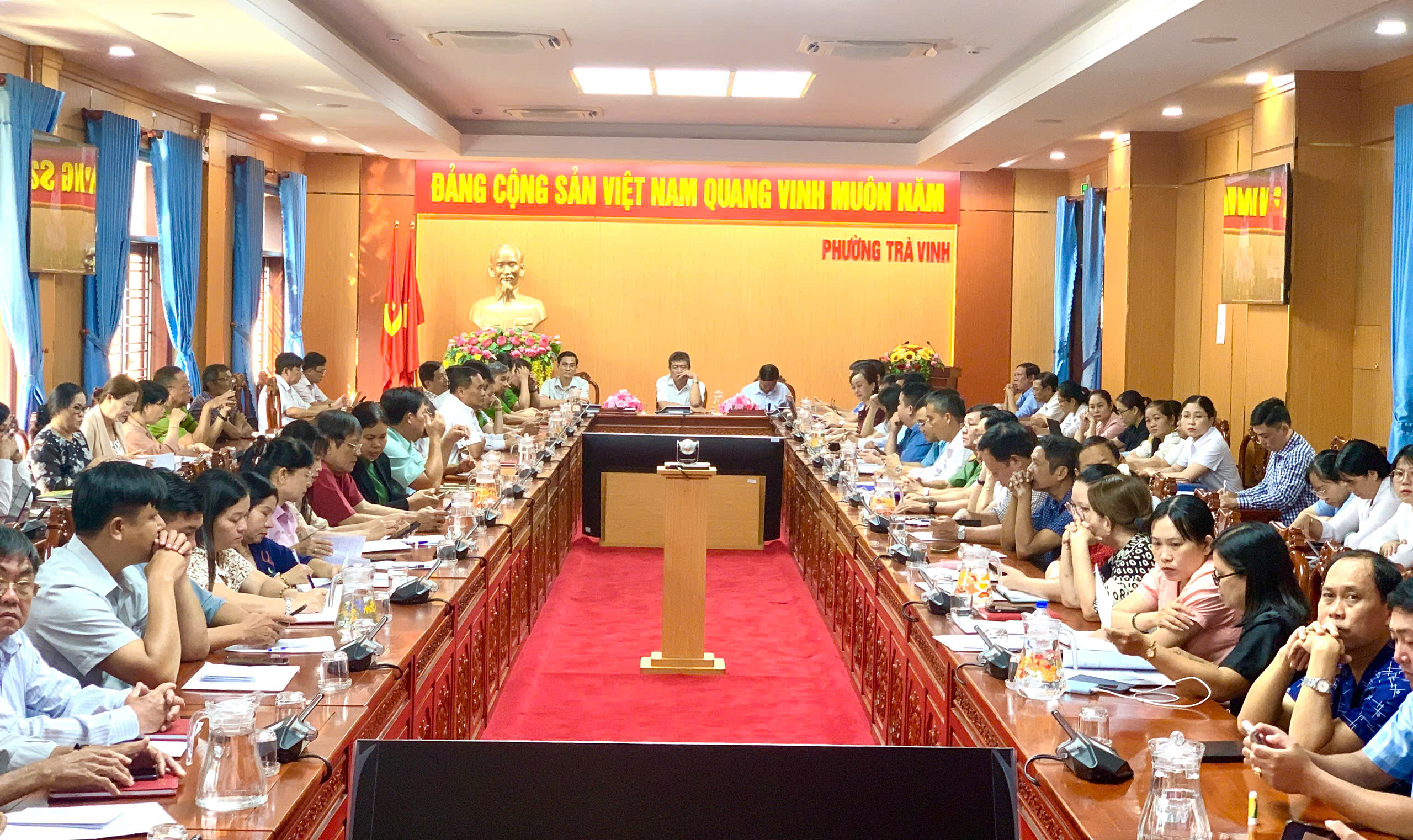 Đảng uỷ Phường Trà Vinh tham gia Hội nghị quán triệt, triển khai Nghị quyết Đại hội đại biểu Đảng bộ tỉnh lần thứ I, nhiệm kỳ 2025 - 2030