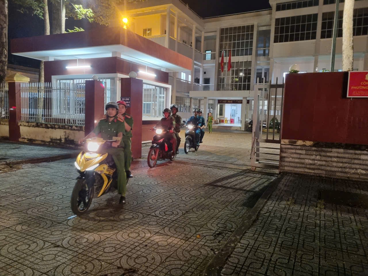 Công an phường Trà Vinh triển khai lực lượng bảo đảm an ninh, trật tự Tuần lễ Văn hóa, Thể thao và Du lịch gắn với Lễ hội Ok Om Bok năm 2025