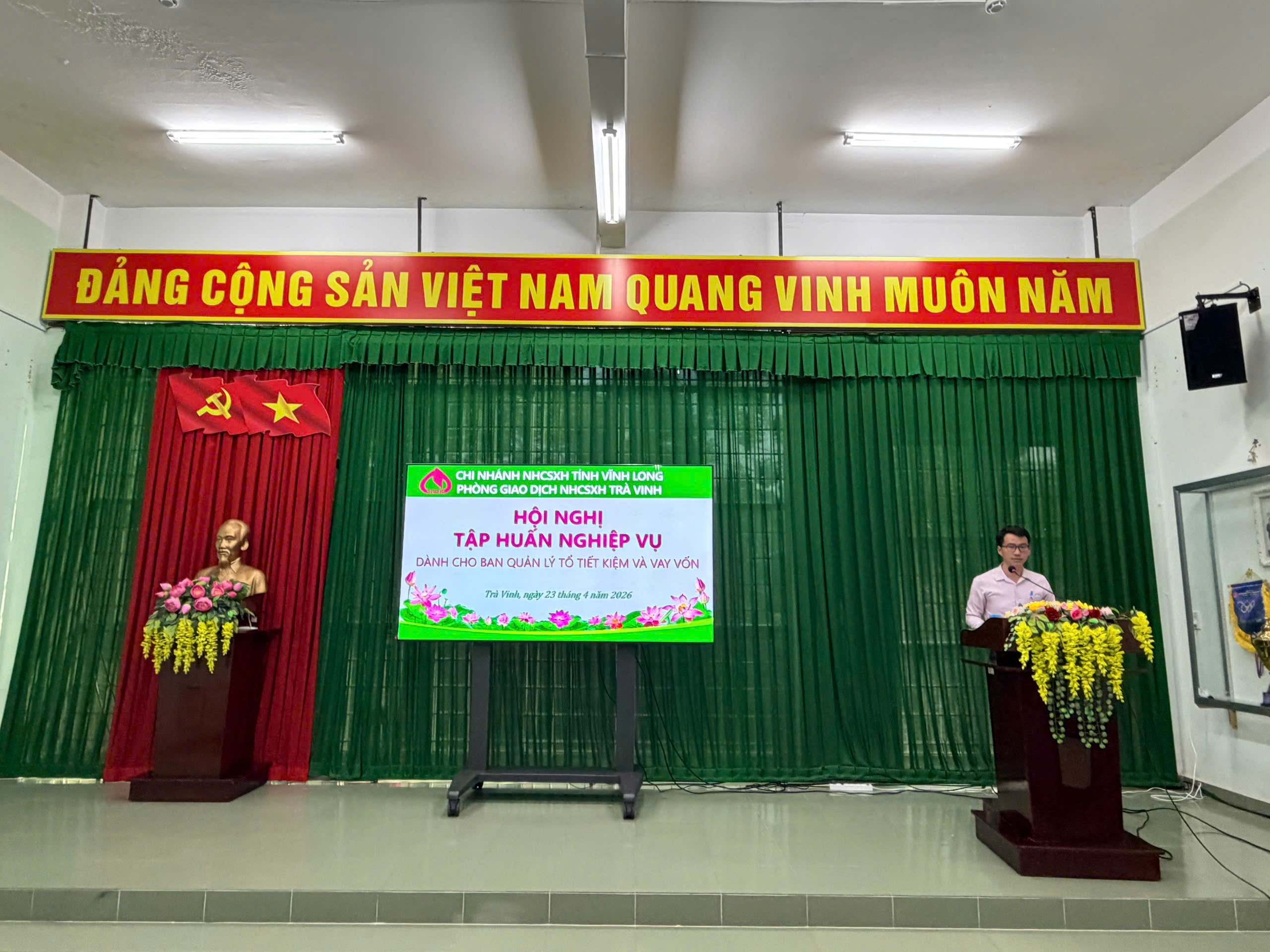 Phòng giao dịch Ngân hàng Chính sách xã hội Trà Vinh phối hợp với các Tổ chức chính trị – xã hội nhận ủy thác tổ chức Hội nghị tập huấn nghiệp vụ cho Ban Quản lý Tổ tiết kiệm và vay vốn trên địa bàn Phường Trà Vinh