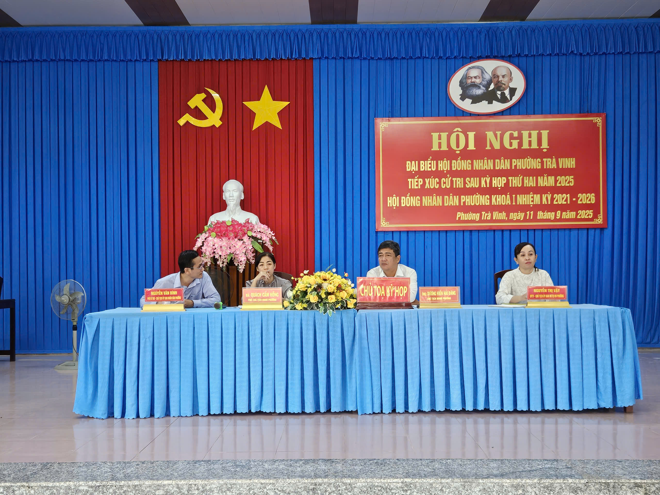 Đại biểu HĐND phường Trà Vinh, khoá I, nhiệm kỳ 2021 - 2026 tiếp xúc cử tri sau kỳ họp thứ Hai.