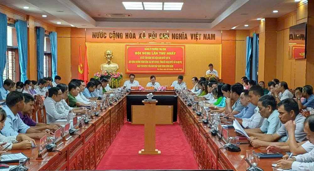 Ban thường vụ Đảng uỷ phường Trà Vinh tổ chức hội nghị Ban chấp hành Đảng bộ phường lần thứ nhất sơ kết tình hình thực hiện Nghị quyết quý III gắn với tổng kết Nghị quyết số 18 -NQ/TW của Ban chấp hành Trung ương đảng khoá XII